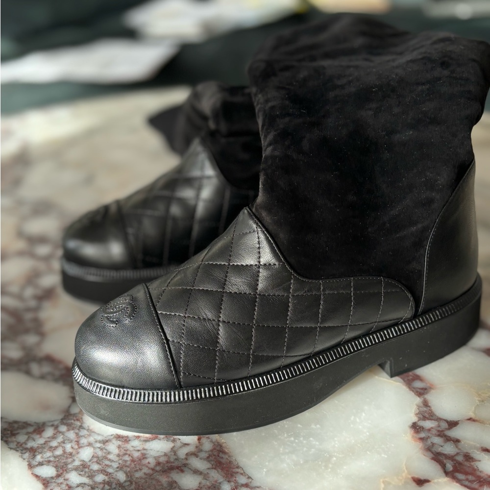 CHENEL Leather Suede Knits Boots 37